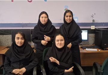 قدردانی دانش‌آموزان از معلمان؛تجلیل از نقش پررنگ تعلیم و تربیت