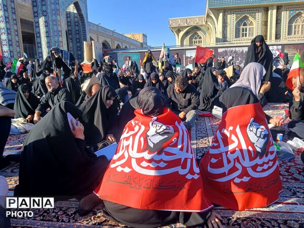بدرقه باشکوه و میلیونی رهبر شهید در قلب مشهد مقدس