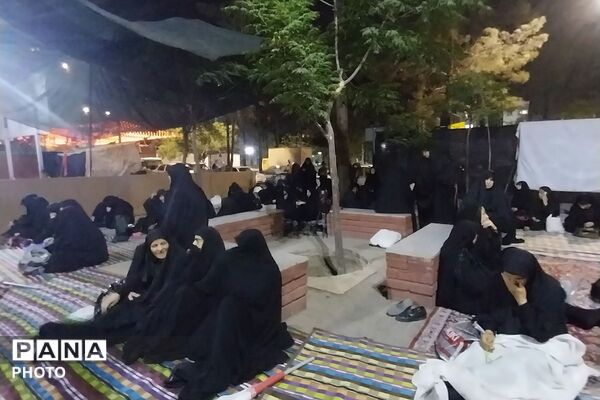 گردهمایی شبانه در محله ۱۳ آبان شهرری 