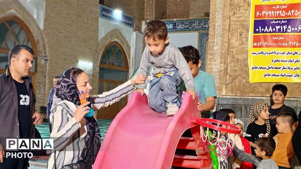  قاب پانا میزبان غرفه کودک در حسینیه امام خمینی 