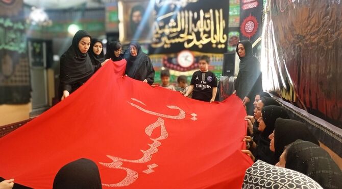 هیئت دیوانگان حسین؛ از زبان خادم‌هایی که عاشقانه خدمت می‌کنند