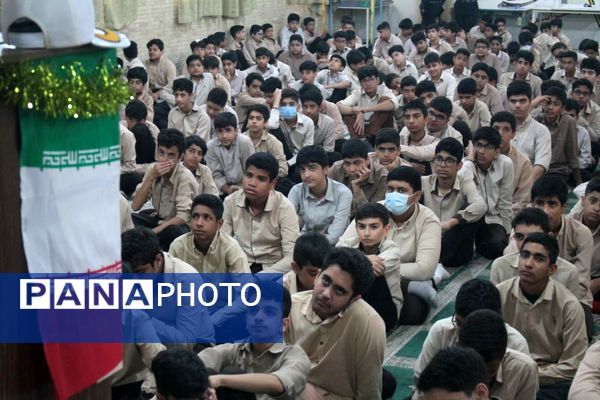 برگزاری کارگاه آموزشی راهنمای و رانندگی در مدرسه شاهد بندرعباس