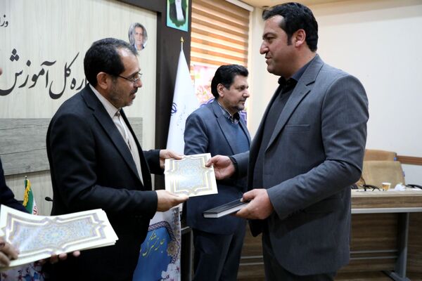 مسئولان جدید عدالت تربیتی همدان منصوب شدند؛ حرکت قرارگاه‌های جهادی با حکم مدیرکل
