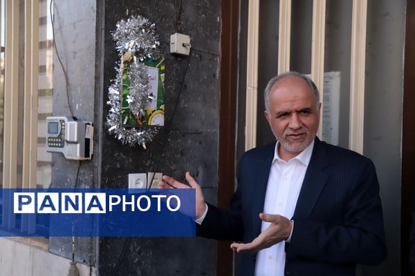 نواختن زنگ آغاز سال تحصیلی با حضور وزیر دادگستری 