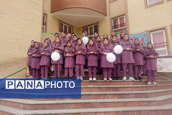 مدارس اسلامشهر یکصدا در جشن انقلاب 