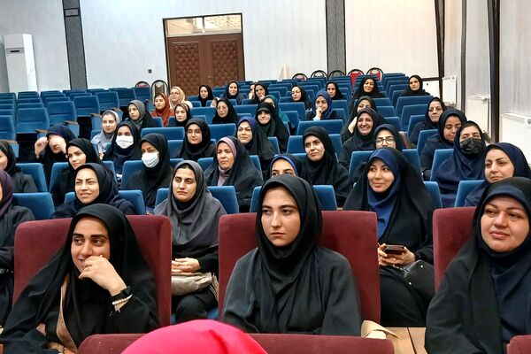  کارگاه آموزشی نحوه تعامل با دانش‌آموزان و بازی‌های گروهی در باقرشهر 