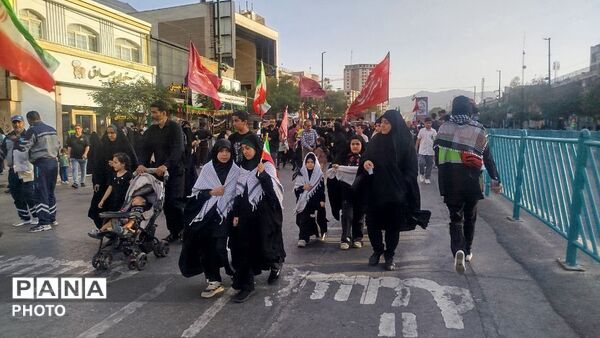 قدم‌هایی‌در‌مسیرِ‌دلتنگی؛ روایت‌جاماندگان اربعین