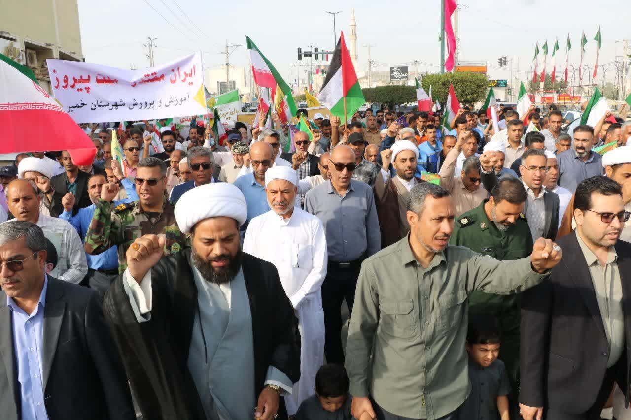 مردم بندرخمیر با حضور یکپارچه در ۲۲ بهمن اقتدار خود را فریاد زدند