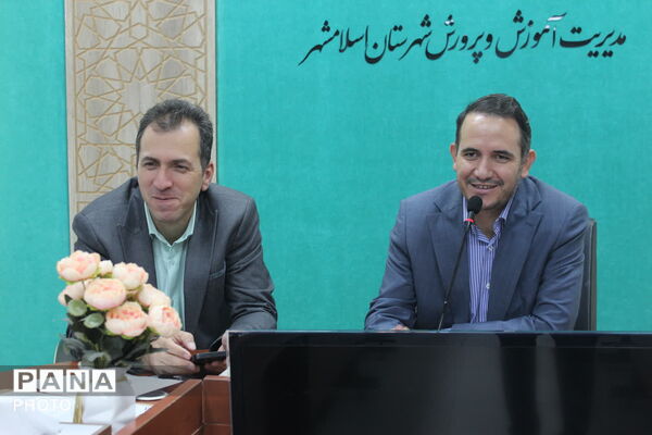 مأموریت نظارتی کادر اداره آموزش و پرورش اسلامشهر جهت ارزیابی پروژه مهر