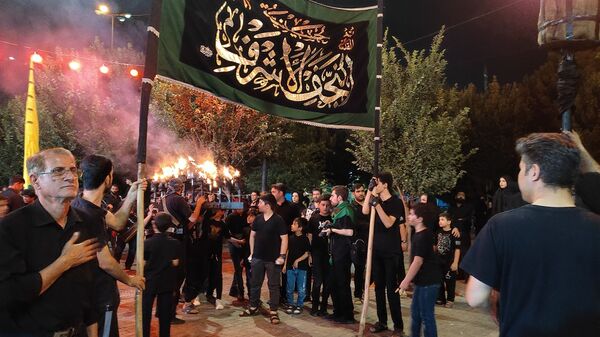 حب الحسین مشعلی فروزان در دل‌های مومنان