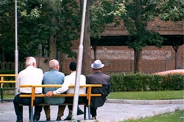 میانگین سن بازنشستگی ۵۶ سال است