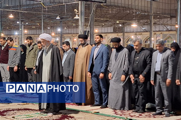 «ضیافت نور» دیدار رمضانی جمعی از بانوان شیراز ، با نماینده ولی فقیه در فارس