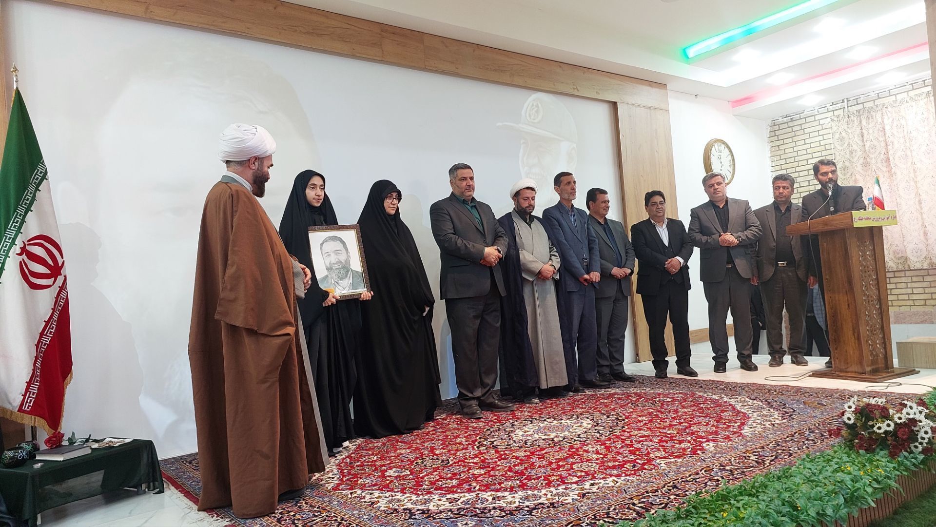 اتحاد و یک پارچگی باعث شکست دشمن می‌شود