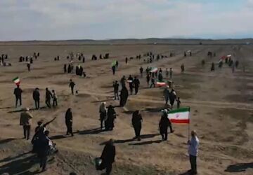 درختکاری به یاد رهبر شهید انقلاب در روستای نواران قم