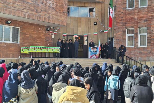 گلبانگ زنگ انقلاب در دبیرستان هجرانی پردیس