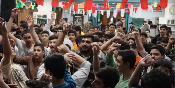 حال و هوای دانش آموزان معتکف در مسجد امام خمینی (ره) جاهد شهر مشهد مقدس 