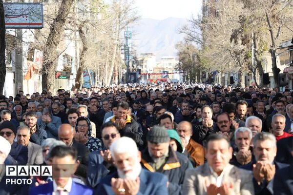 اقامه نماز عید سعید فطر در کمالشهر کرج