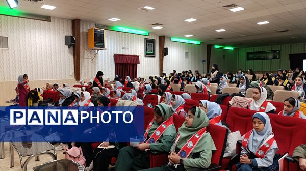 کارگاه آموزشی دانش‌آموزان دختر یاور مربی تشکیلات پیشتازان شهرستان نیشابور 