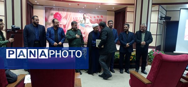 گردهمایی و تقدیر از خادمین شهدا در اداره اوقاف اسلامشهر 
