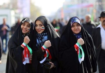 نوجوانان به چرایی حضور در راهپیمایی ۲۲ بهمن پاسخ می‌دهند