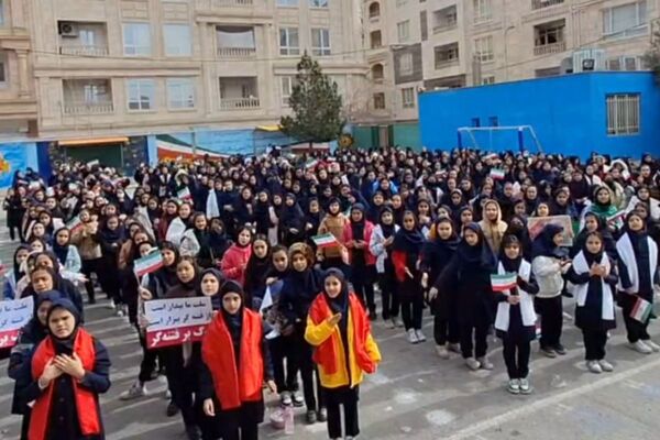 از کلاس درس تا شکوه انقلاب؛ شور دانش آموزی،  شور فجر