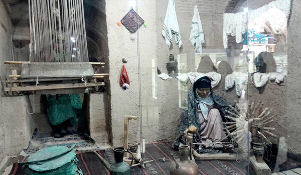 بازدید خبرنگاران پانا جلگه رخ از مجموعه گردشگری قطب الدین حیدر و رباط طبسی 