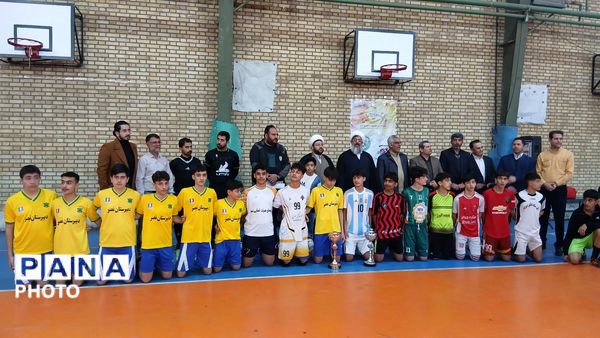 اختتامیه «جام اقتدار» فوتسال شهرستان‌های ساوجبلاغ و چهارباغ