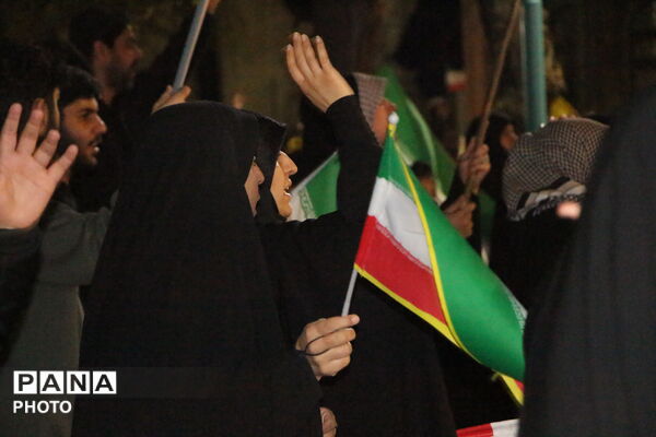 تجمع باشکوه دختران دانش‌آموز یزد