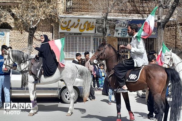 رژه اسب‌سواران شهرستان بن به روایت تصویر