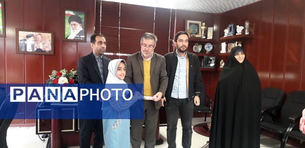 تقدیر از برگزیدگان طرح آموزش فن بیان، اجرا و سخنوری در شهرستان طرقبه شاندیز