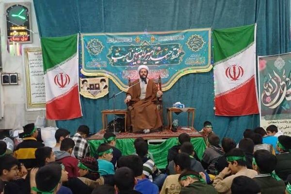 اعتکاف دانش‌آموزی در زرقان