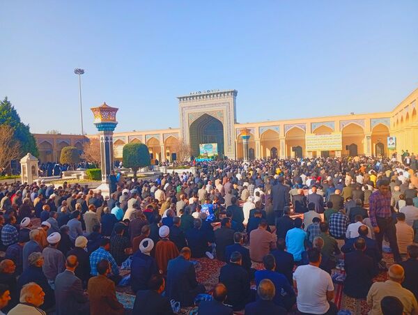 نماز عید فطر ۱۰ هزار نفری در کاشمر 