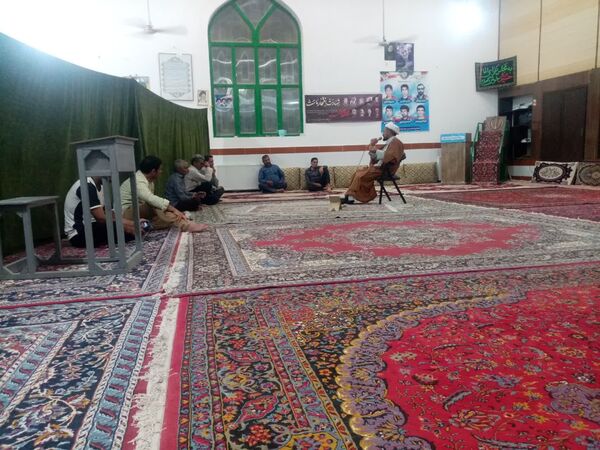 جلسه جهاد تبیین وحماسه های دوران دفاع مقدس در مساجد روستاها و شهرستان خلیل آباد 