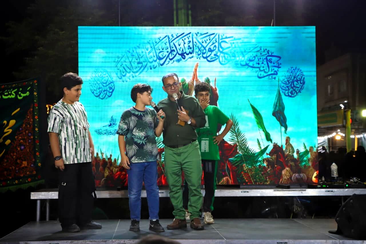 غدیر کیلومتری کاشان؛ جشن بی‌وقفه‌ی ولایت در چهارراه نماز