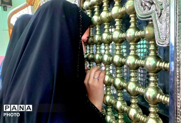 عطر یاد شهیدان؛ غبارروبی مزار شهدا 