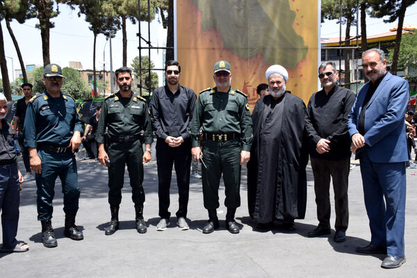 طنین صدای یا حسین(ع) با عَلَم کشی درعاشورای ۱۴۴۷