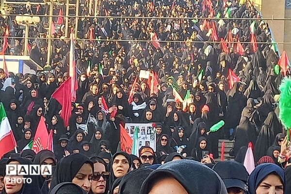 بدرقه با اشک و بیعت ،ایران در سوگِ قائد شهید امت