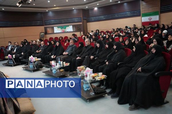 یادواره شهدای جنگ دوازده روزه در دانشگاه آزاد اسلامی تهران شرق