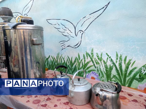 ضیافت افطاری در دبستان  حضرت معصومه (س) مصلی نژاد ناحیه پنج 