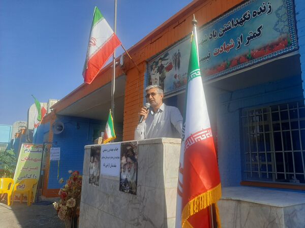 زنگ مهر در دبیرستان شاهد ابوذر غفاری نیشابور به صدا در آمد 