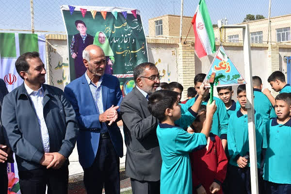 آیین زنگ «مهر و مقاومت» در مدارس شهرستان بهاباد