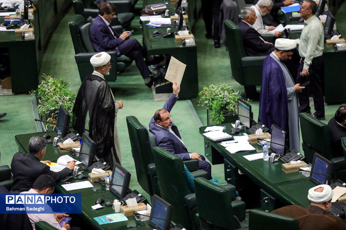 سوال از وزرای ارتباطات و ورزش اعلام وصول شد