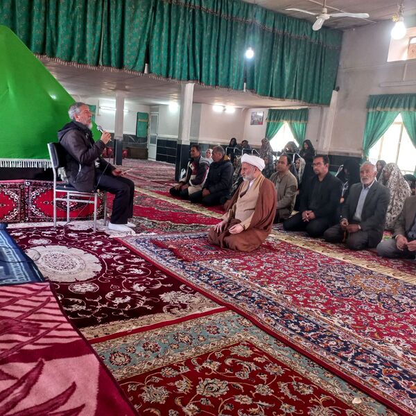 اقامه باشکوه نماز عید سعید فطر در روستای گزکوه 