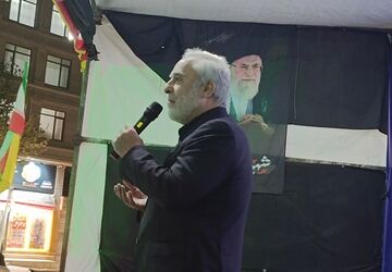 تجمع خودجوش مردم رودهن با سخنرانی رجبی دوانی