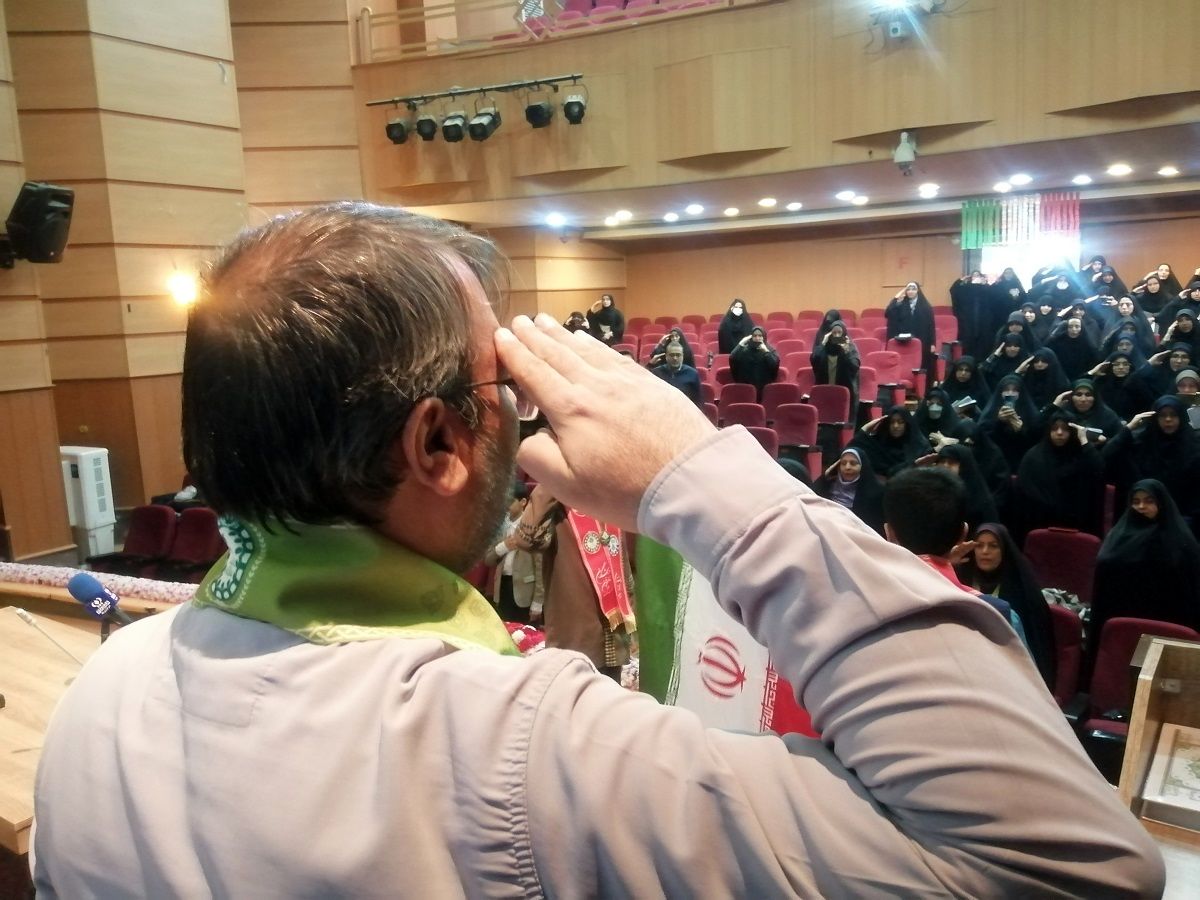 آیین افتتاحیه دوره تربیت مربی کاردان سازمان دانش‌آموزی استان قم