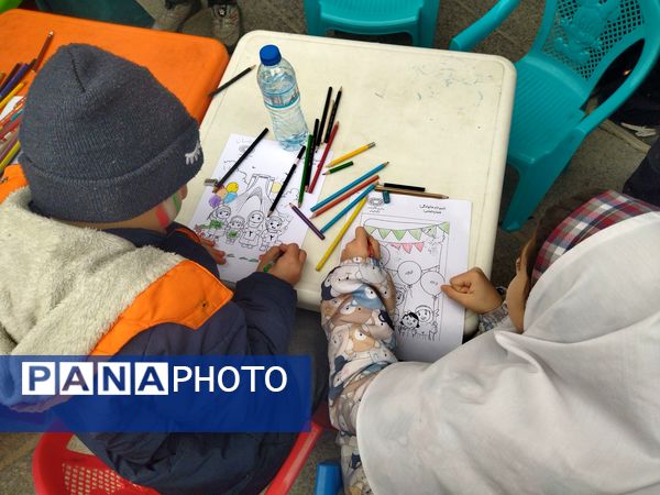 ثبت شکوه انقلاب از قاب دوربین در همدان