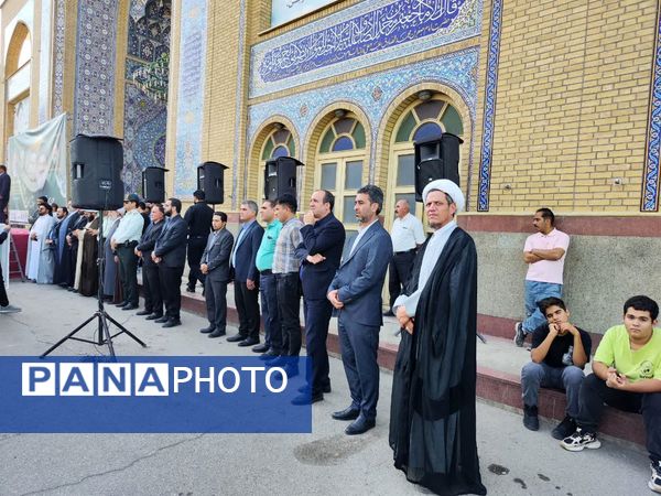  ادای احترام دانش‌آموزان و فرهنگیان شهرستان پاکدشت به مقام شامخ شهیدان مقاومت و شهید سید حسن نصرالله 