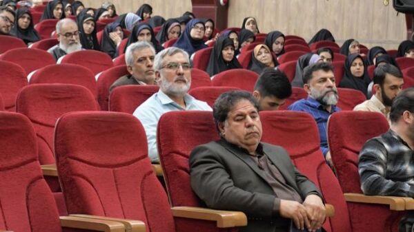 نقش بی‌بدیل مربیان تربیتی در شکوفایی نسل آینده در همایش منطقه ۵ تهران بازخوانی شد