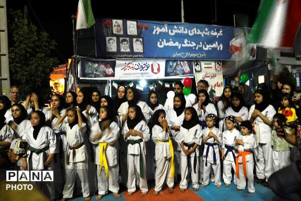 حضور پرشور دانش‌آموزان و فرهنگیان ورامین در موکب شهدای دانش‌آموز و فرهنگی