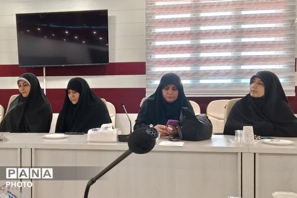 دیدار فرمانده سپاه ناحیه حضرت روح‌الله (ره) با رئیس اداره آموزش و پرورش کهریزک 